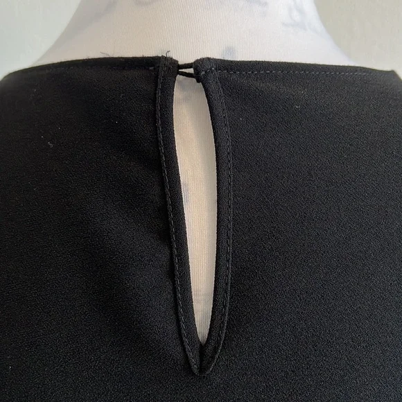 ZARA | BLACK LONG SLEEVE MINI DRESS WITH GOLD EMBELLISHED EMBROIDERY - Picture 6 of 10